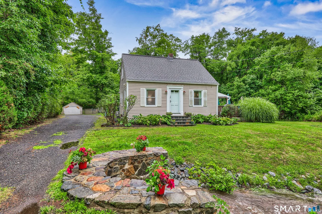 Photo of 124 Blackberry Hill Road