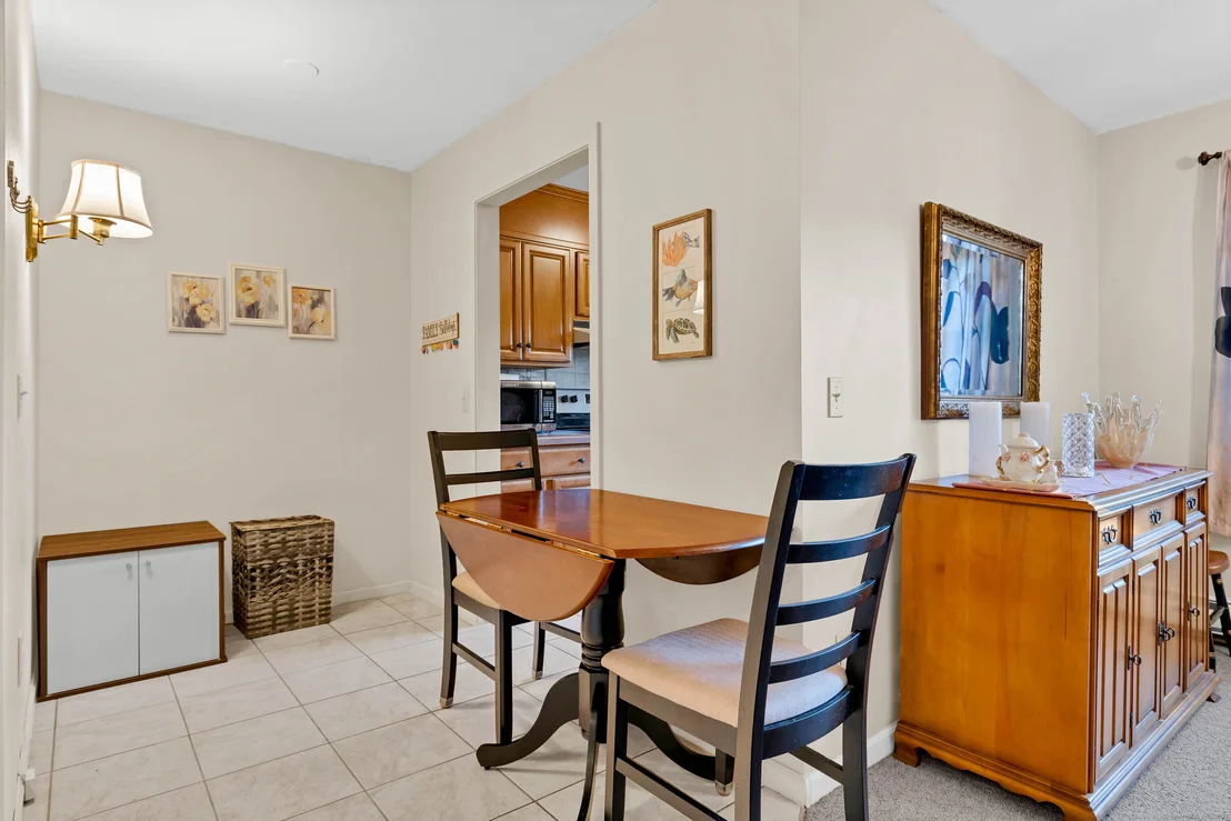 Photo of Unit APT9B at 91 Riverview Road