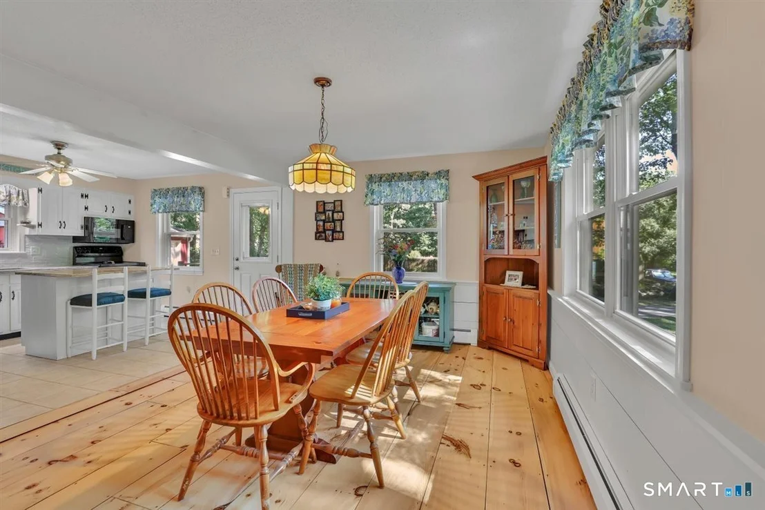 Photo of 328 Bulkeley Hill Road