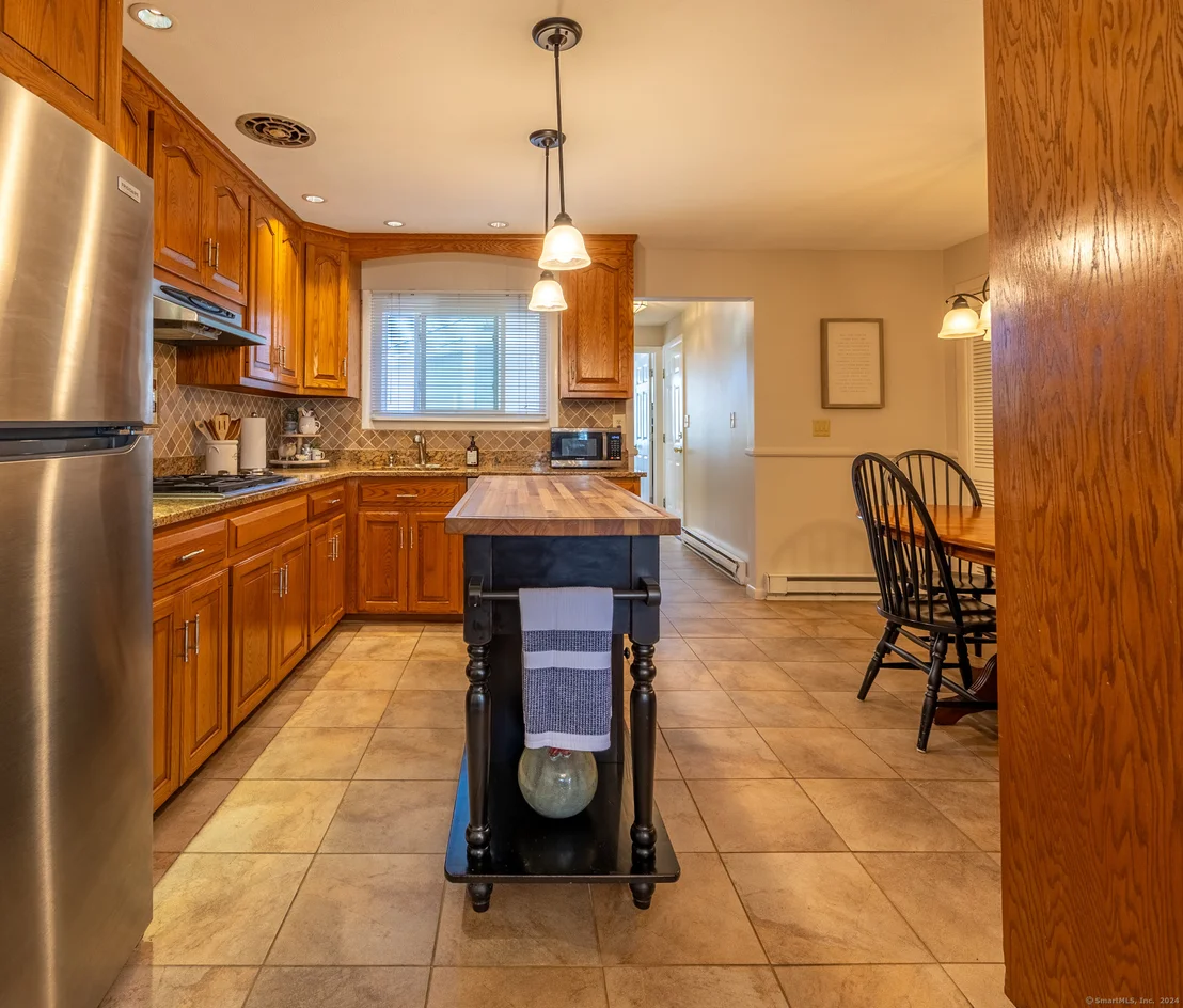 Photo of 466 Juniper Lane