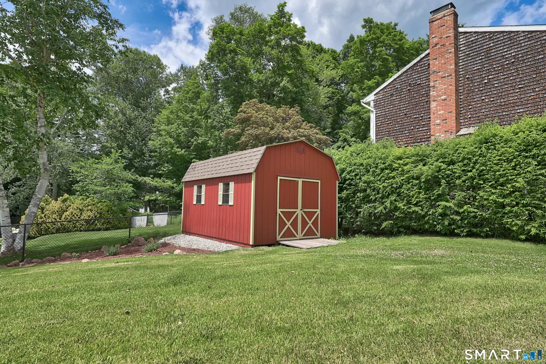 Photo of 2 Meadowside Drive