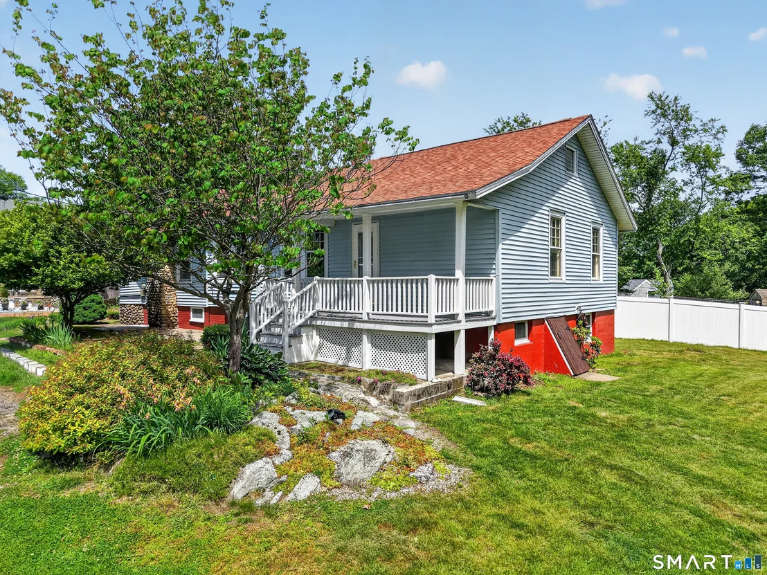 Photo of 43 Hedge Avenue