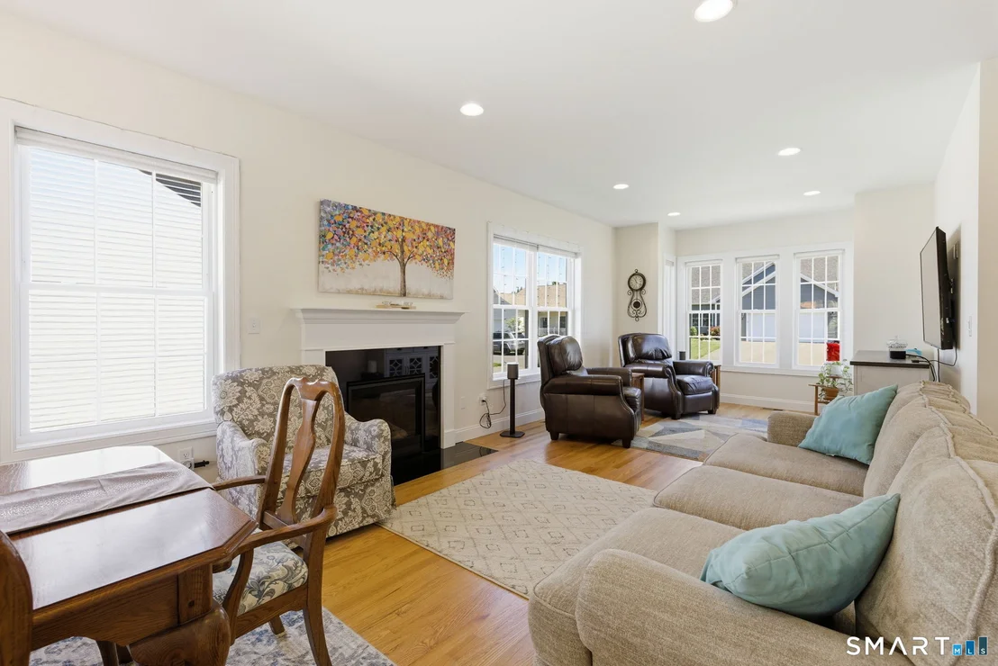 Photo of 12 River Road