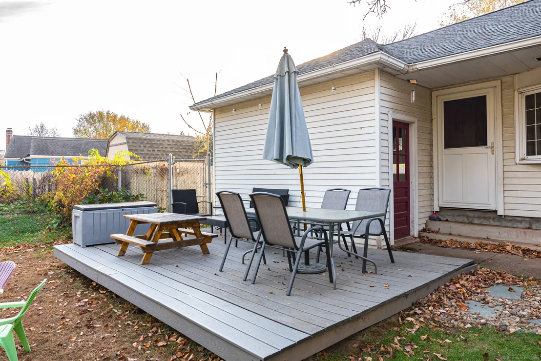 Photo of 7 Ridgefield Road