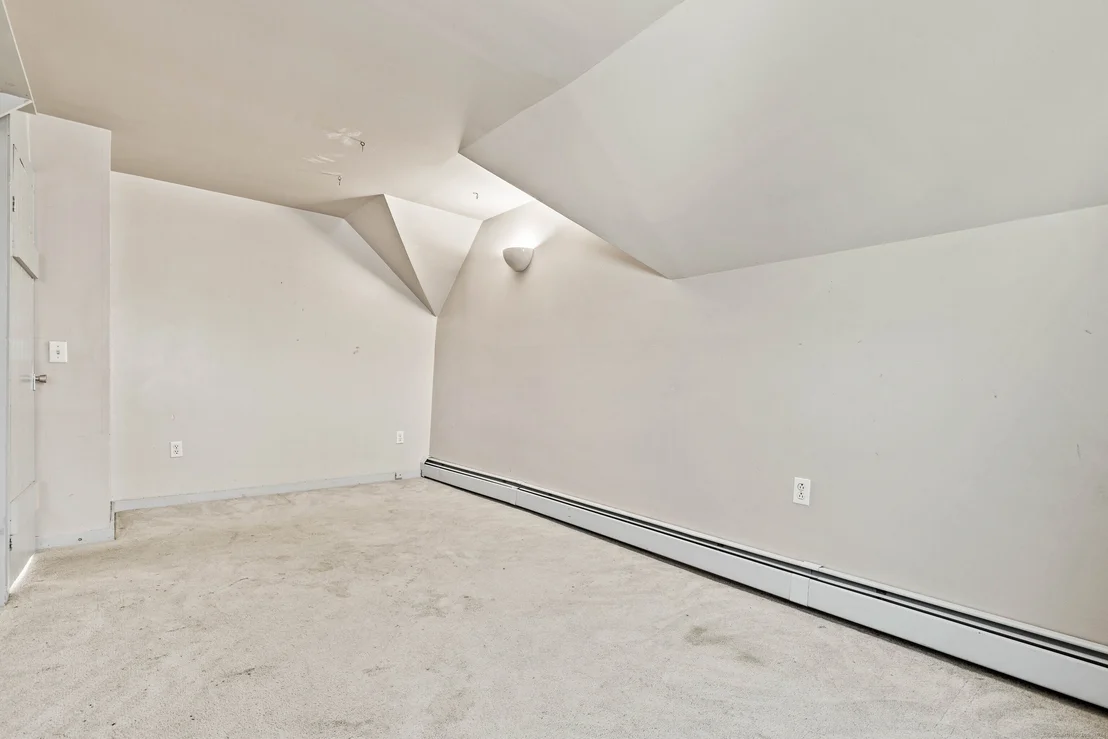 Photo of 14 High Street