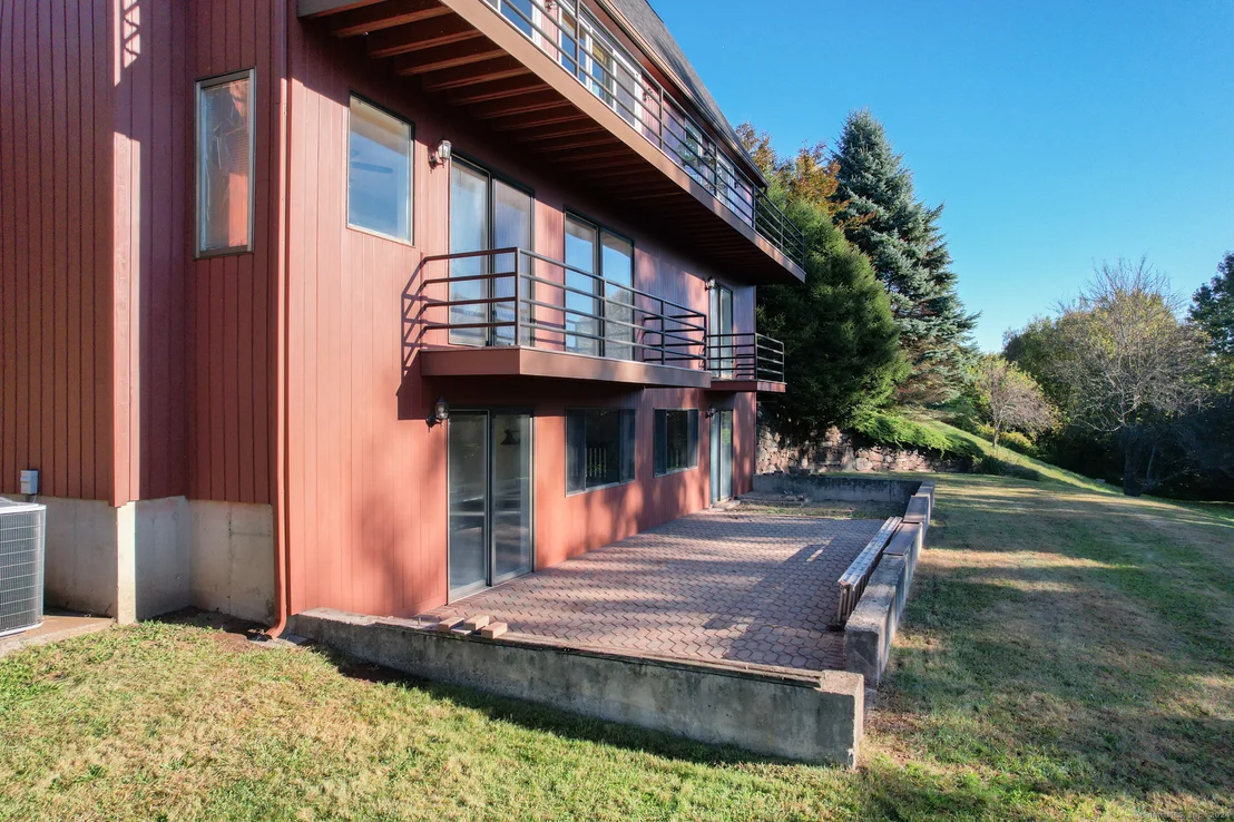 Photo of 332 Mooreland Road
