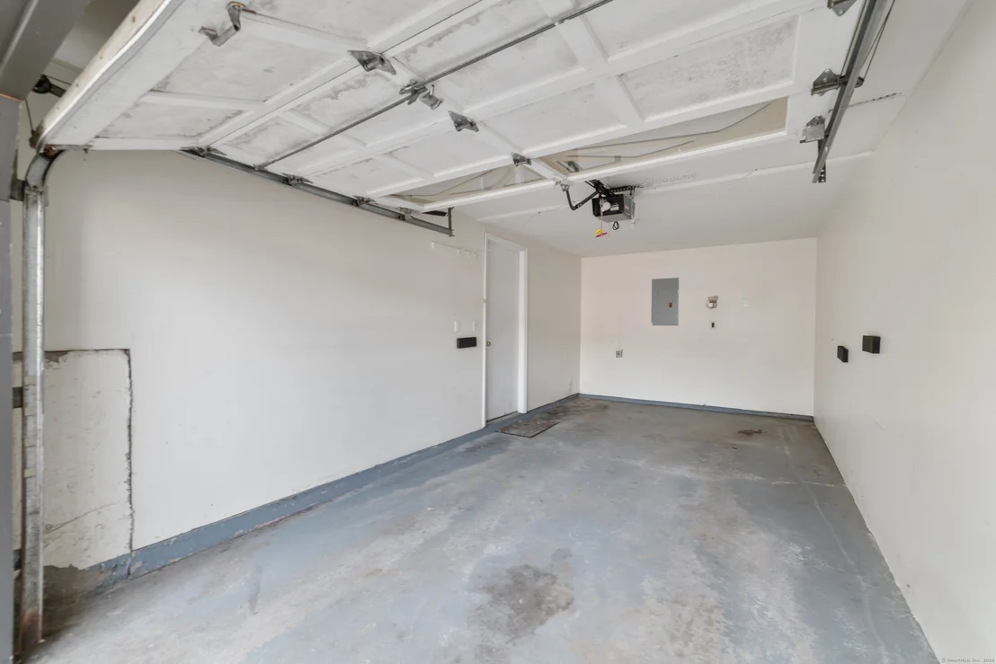 Photo of Unit APT68 at 19 Taft Point