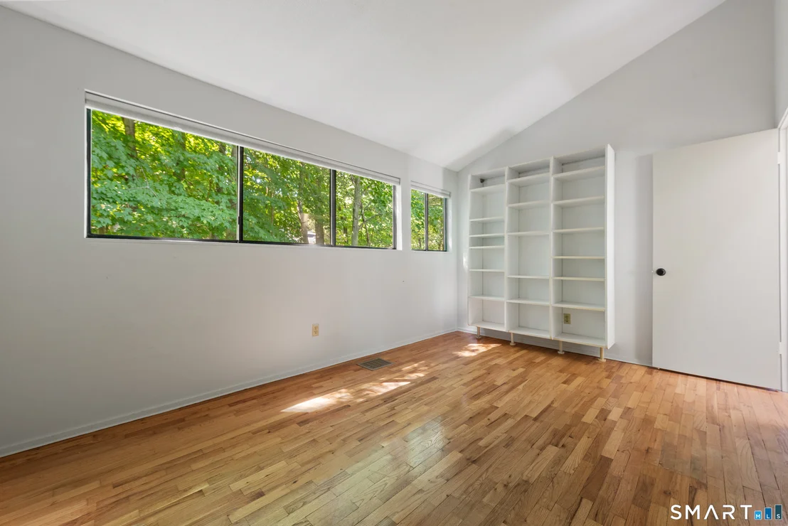 Photo of 48 Russett Drive