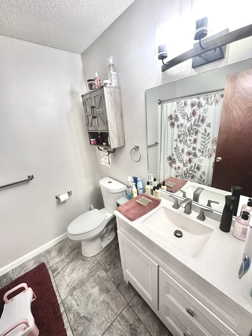 Photo of 904 Bloomfield Avenue
