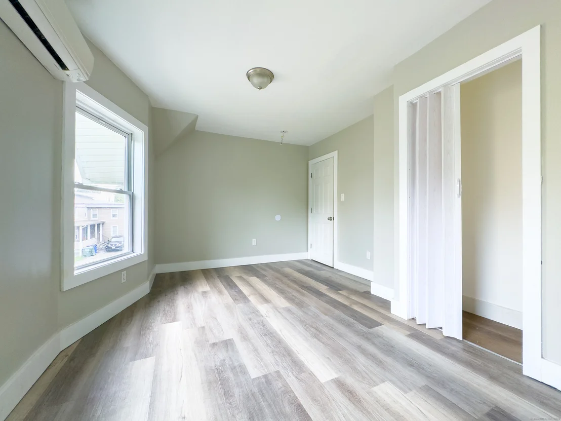 Photo of 25 4th Street
