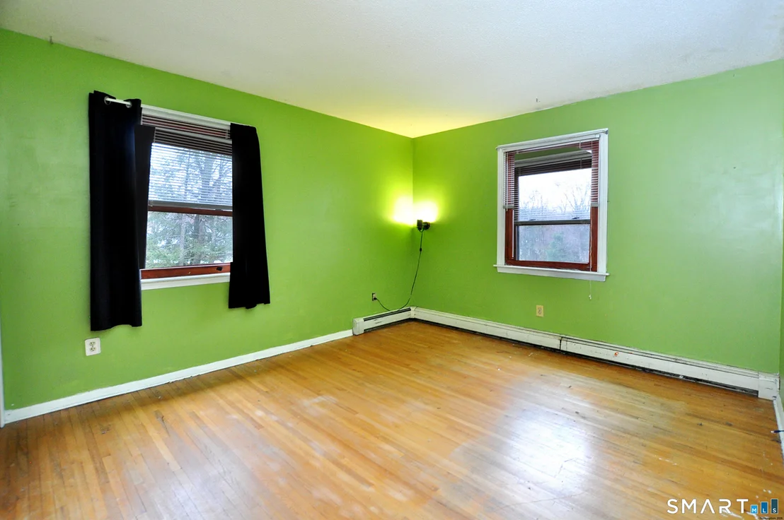Photo of 121 Wedgewood Drive