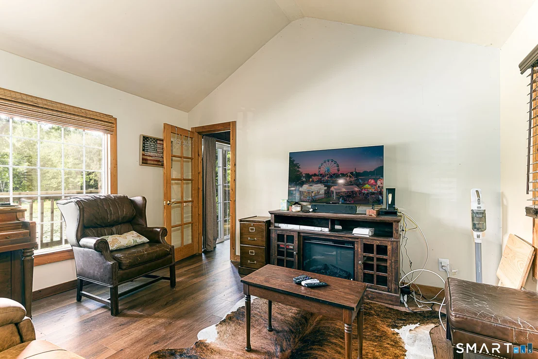 Photo of 157 Paradise Drive