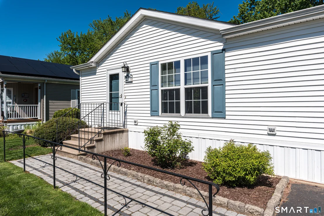 Photo of 17 Laurel Circle