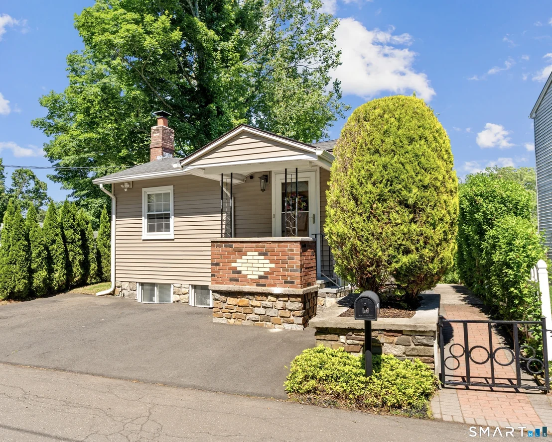 Photo of 16 Grieb Trail
