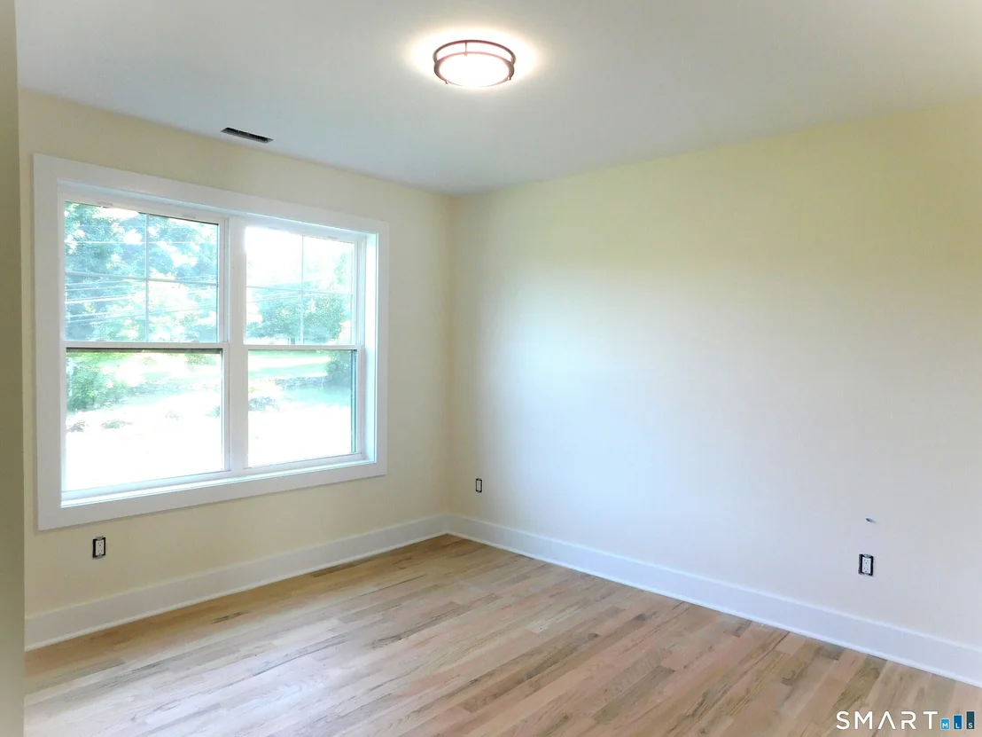 Photo of 60 Mohegan Road
