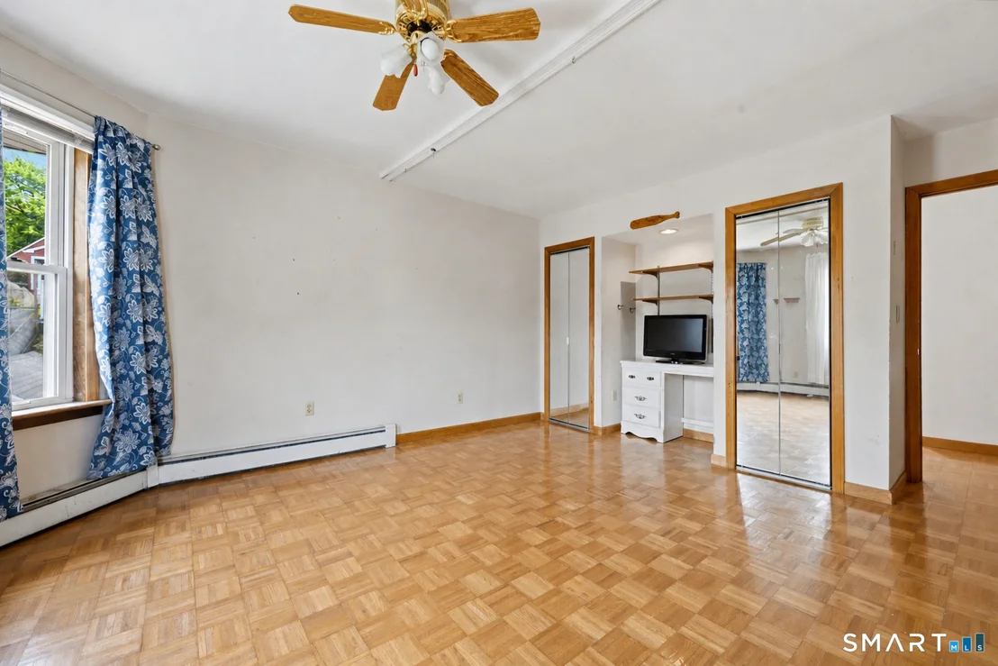 Photo of 112 Howe Avenue