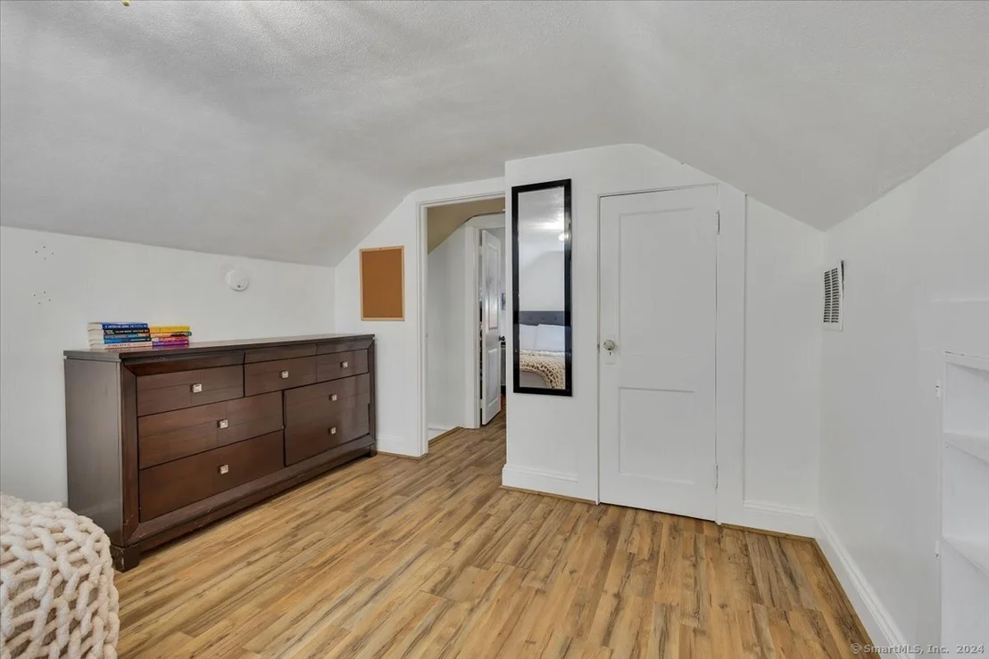 Photo of 34 Brainard Road