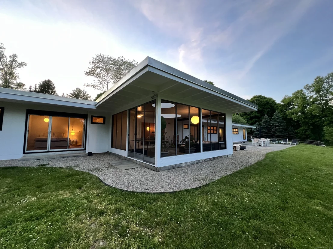 Photo of 160 Catalpa Road