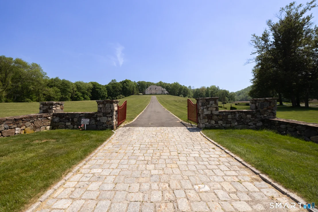 Photo of 7 Equestrian Ridge Road