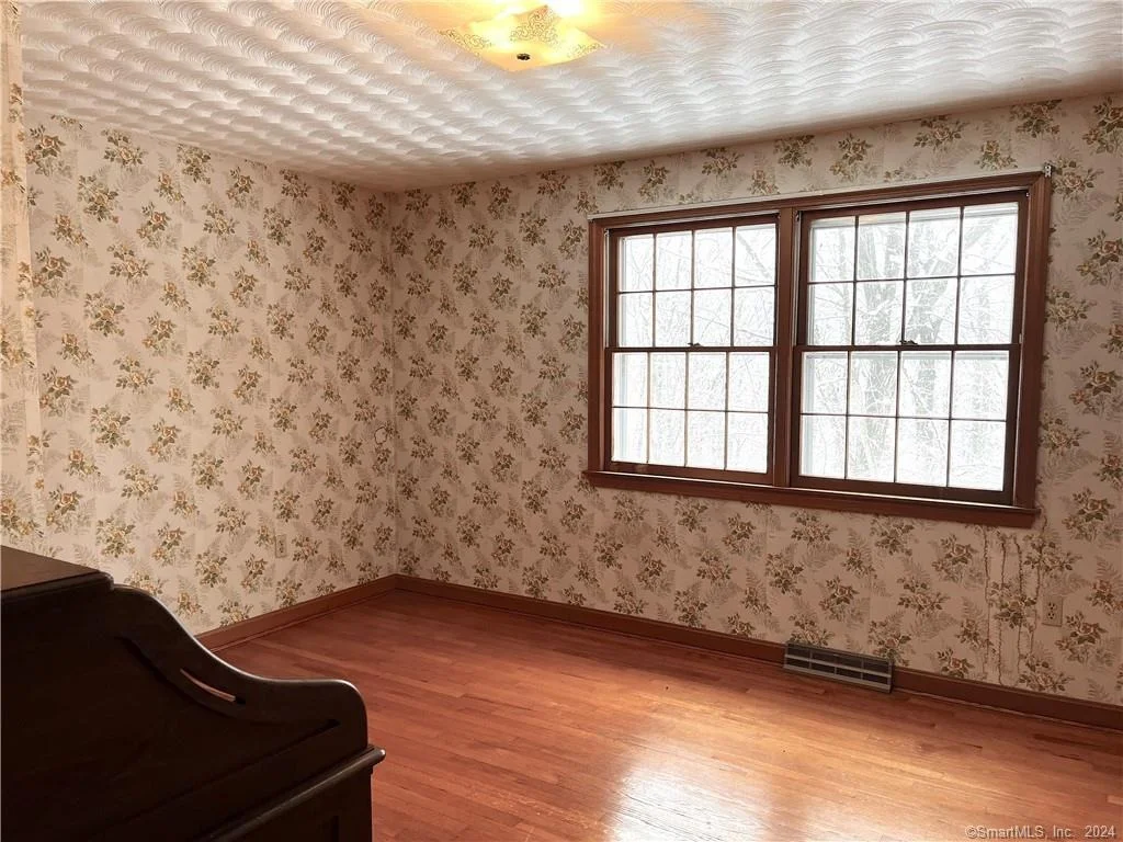 Photo of 280 Root Road
