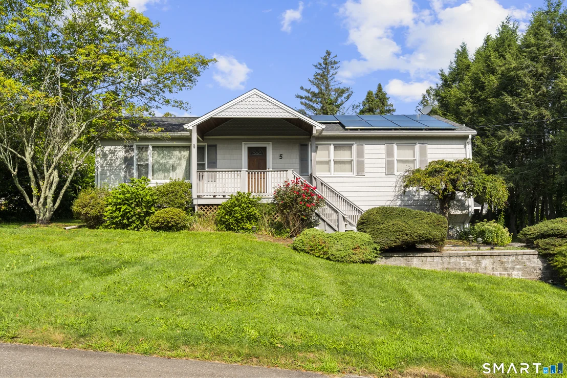 Photo of 5 Oak Hill Road