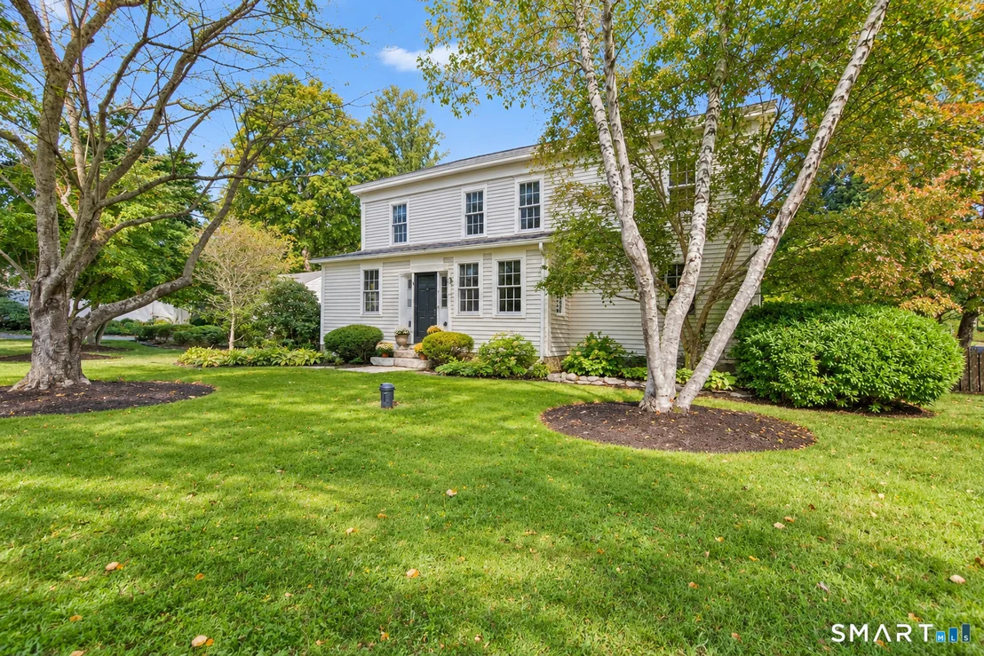 Photo of 2 Pomperaug Road