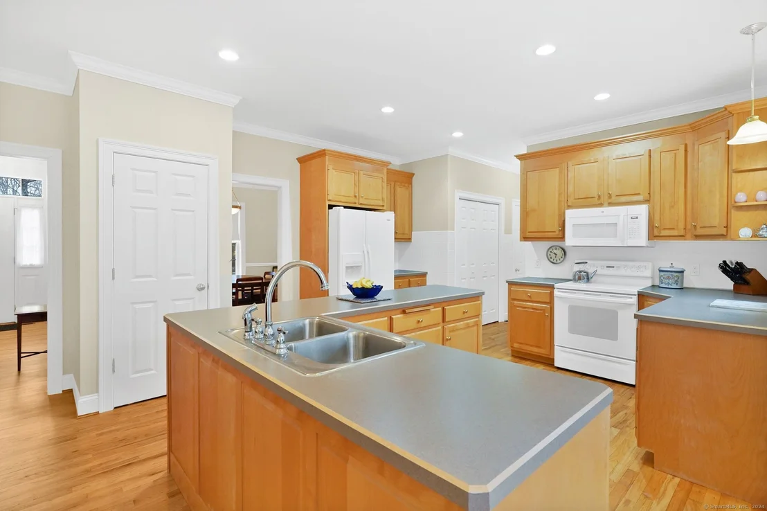 Photo of 60 Fox Ridge Lane