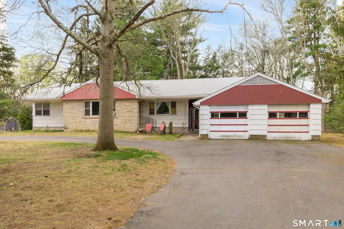 Photo of 122 Maple Avenue