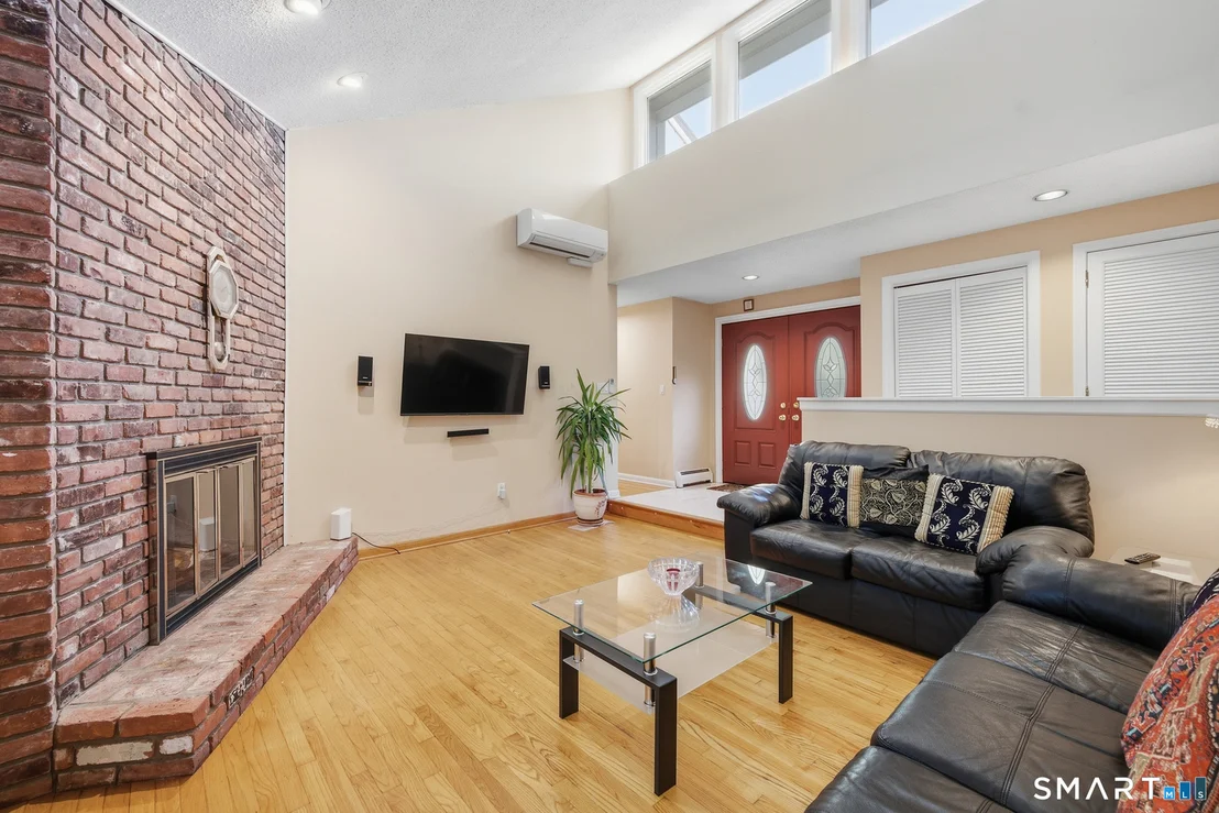 Photo of 125 Lamplighter Drive