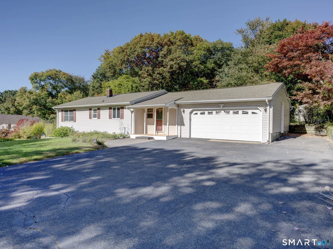 Photo of 887 Spindle Hill Road