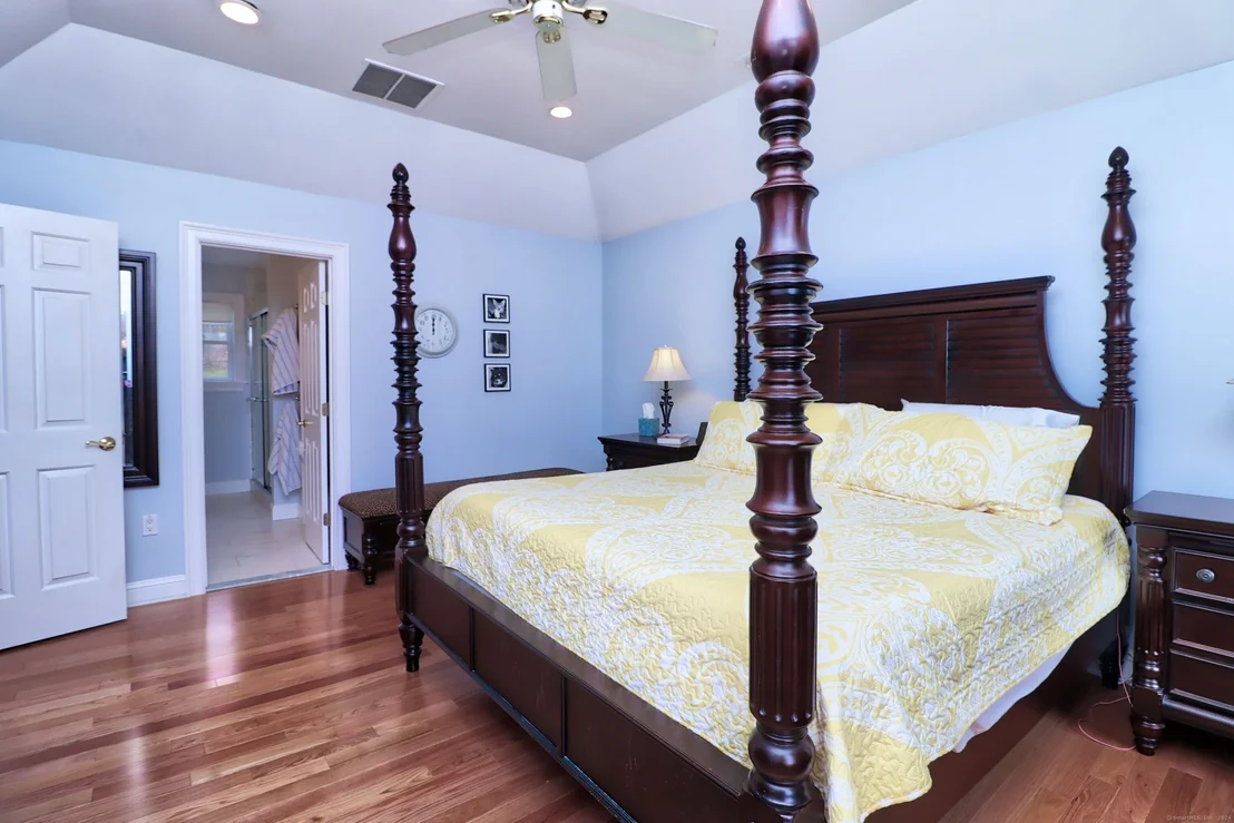 Photo of 129 Georgetown Drive