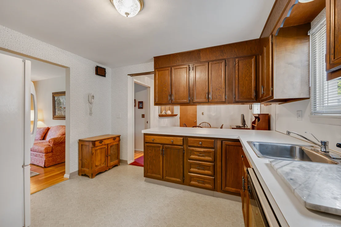 Photo of 2 Cardinal Drive