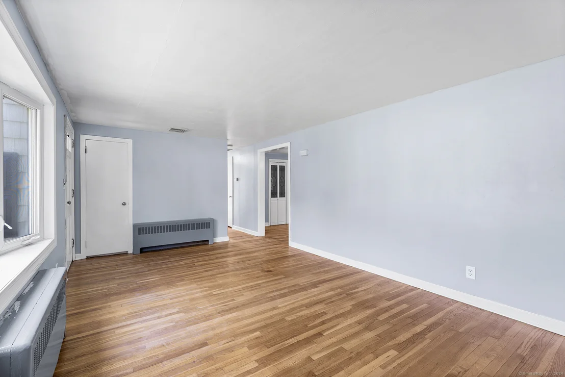 Photo of 165 Giddings Avenue