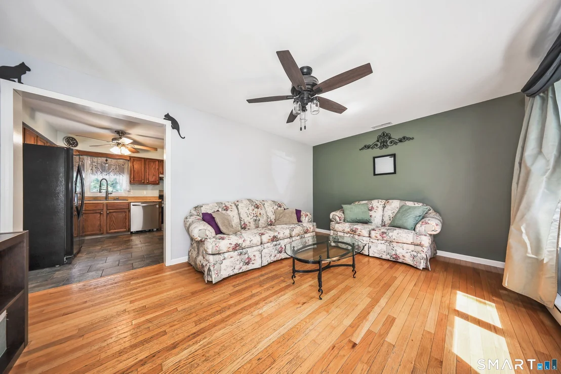 Photo of 49 Schenck Lane