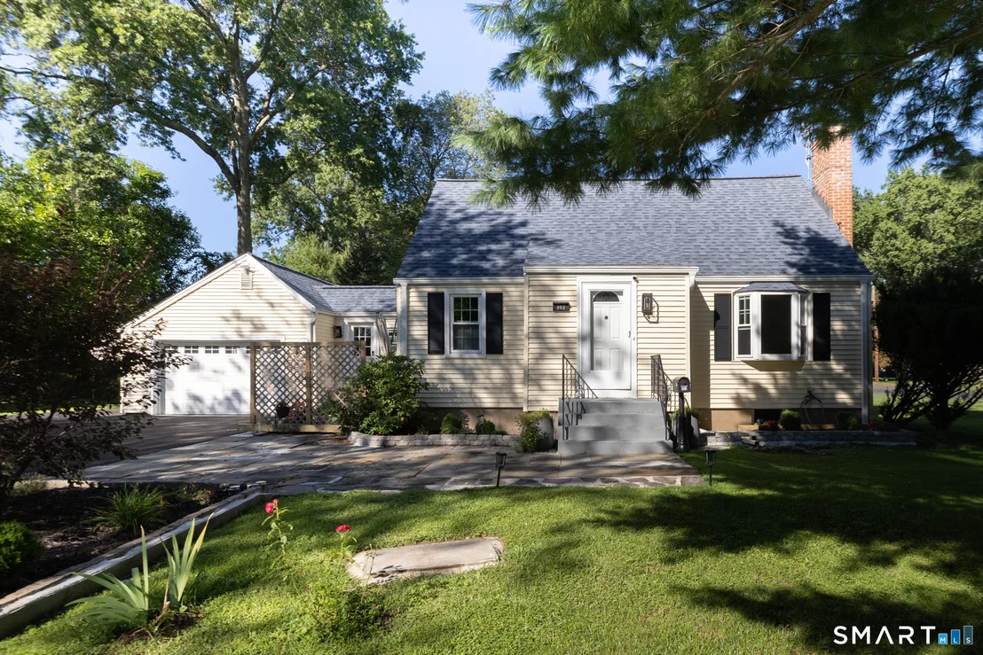 Photo of 302 Brimfield Road