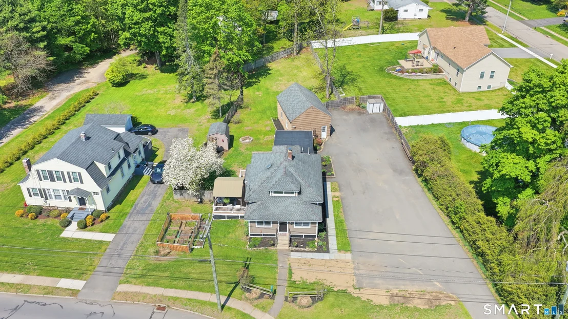 Photo of 649 Maple Avenue