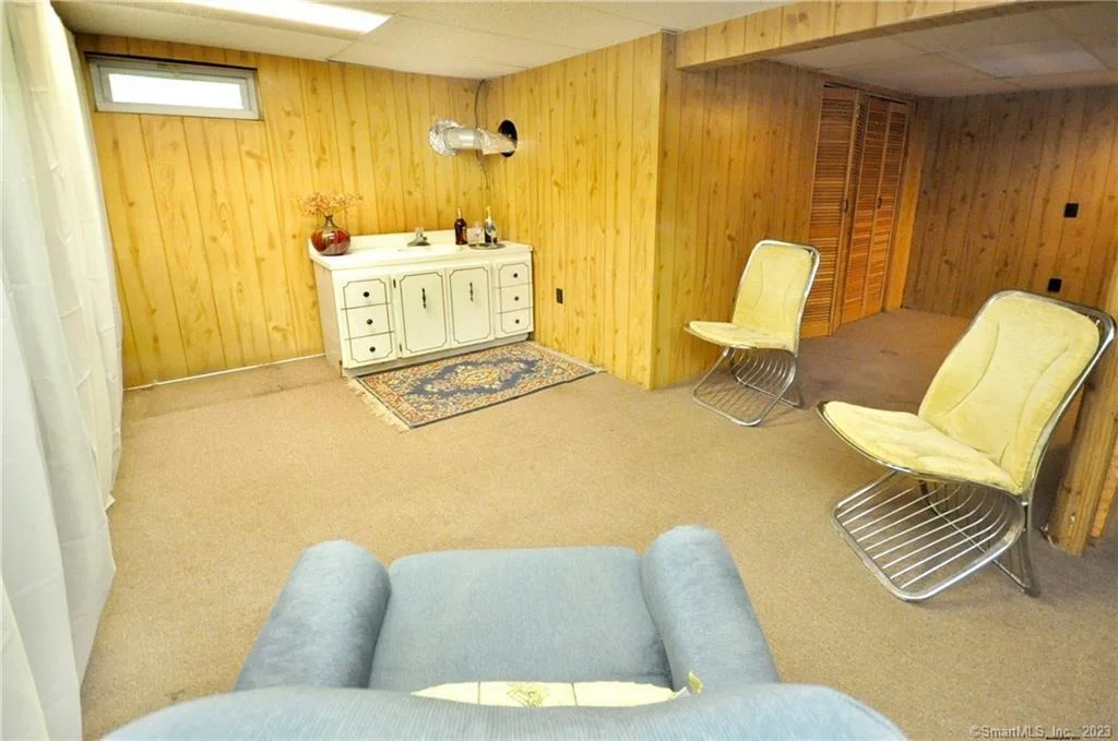 Photo of 5 Saxton Brook Drive