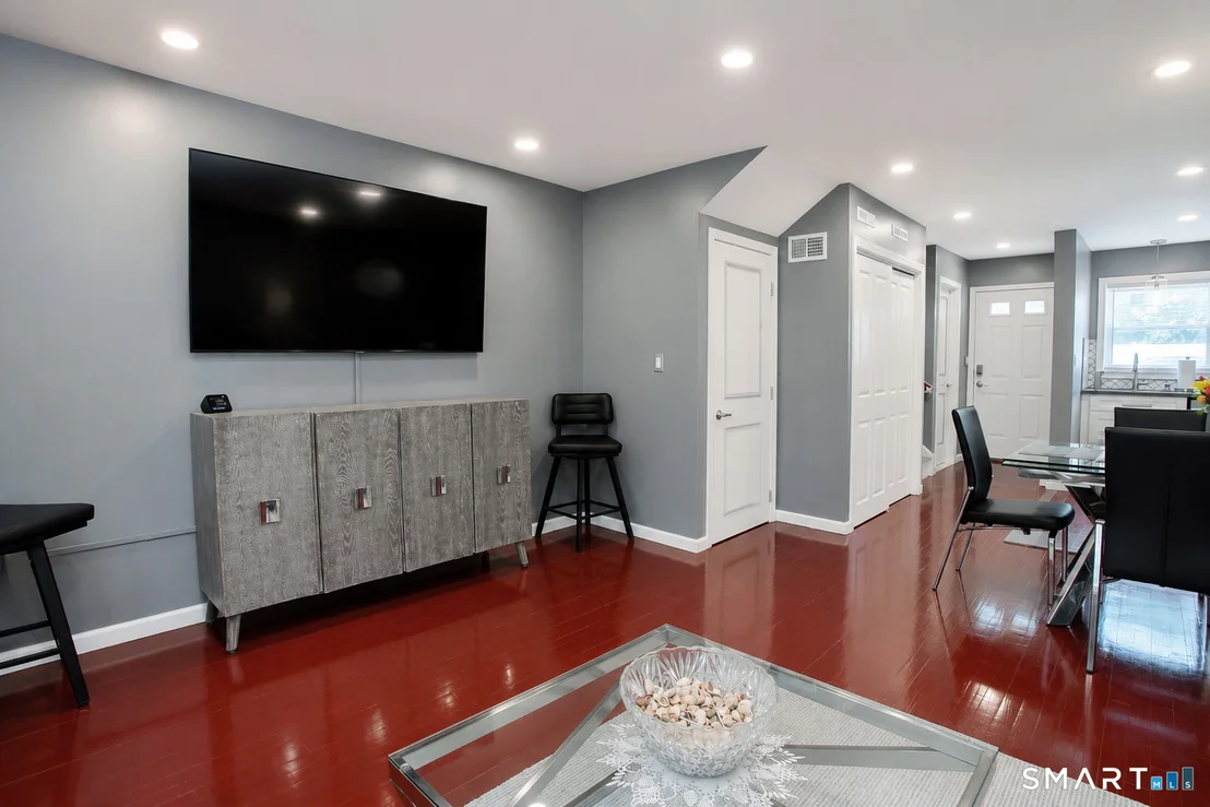 Photo of Unit 5 at 3 Camelot Drive