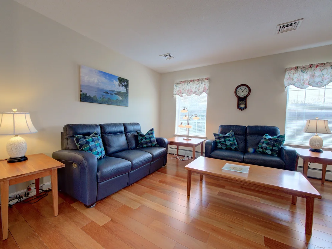 Photo of 115 Spring Wood Lane