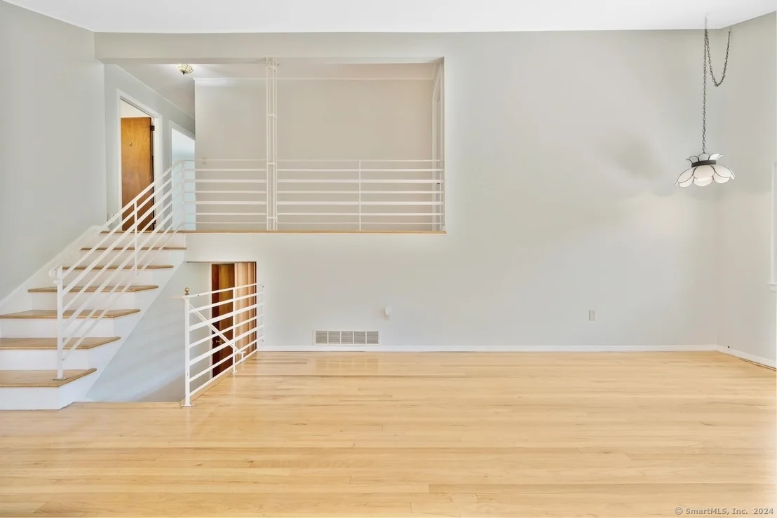Photo of 39 Niles Drive