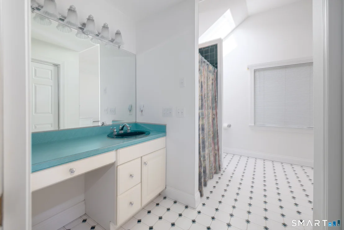 Photo of 325 Georgetown Drive