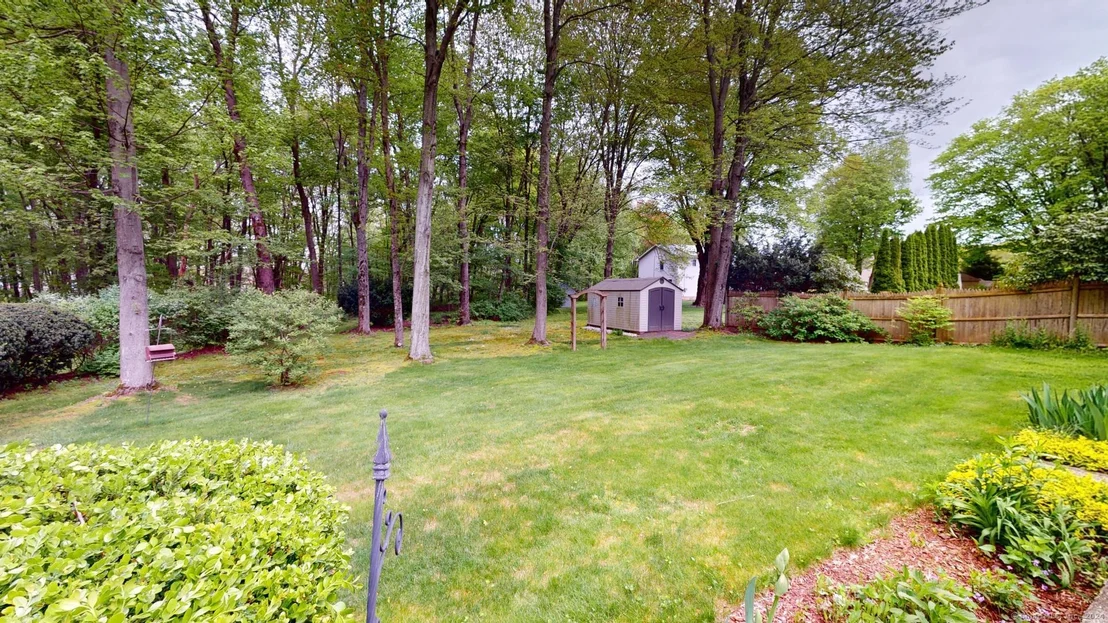 Photo of 305 Broad Brook Road
