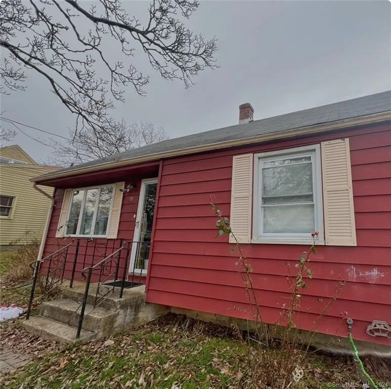 Photo of 49 Howe Road