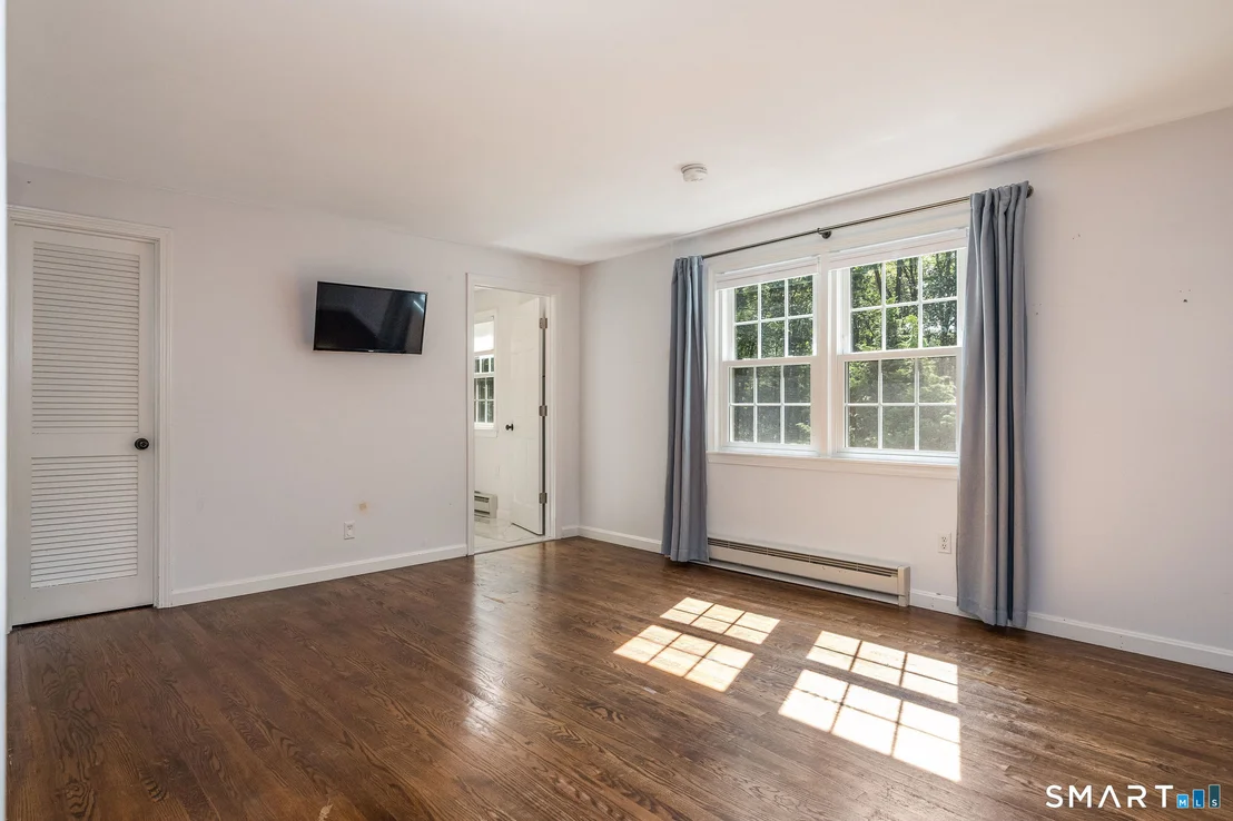 Photo of 29 Flat Rock Hill Road
