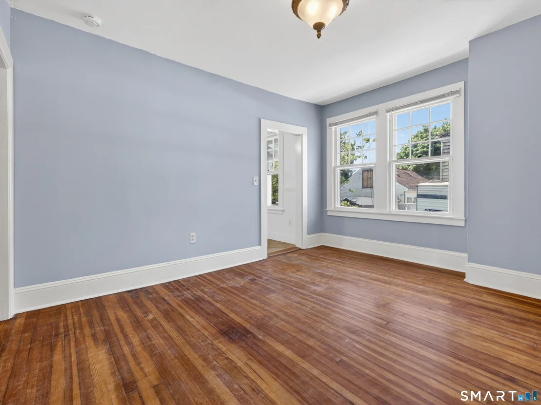 Photo of 43 Hedge Avenue