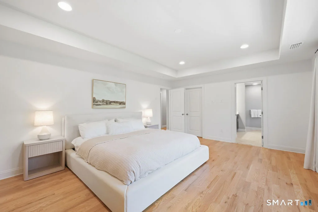 Photo of 21 Wolf Hill Road