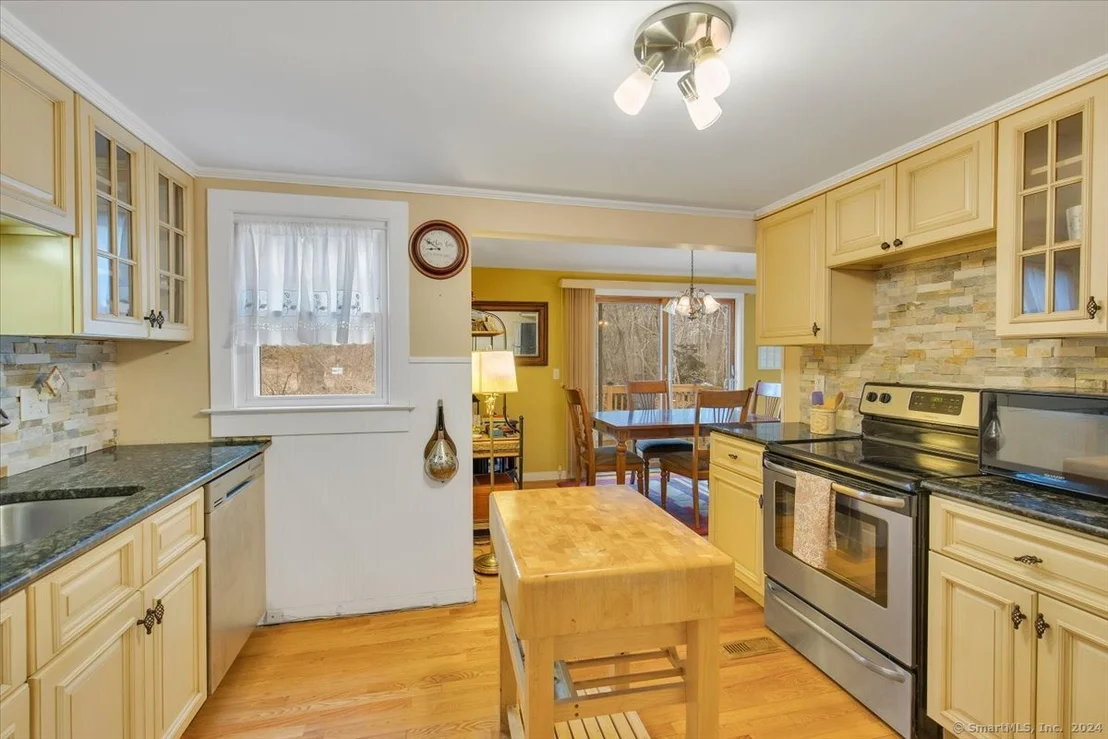 Photo of 15 Farview Avenue