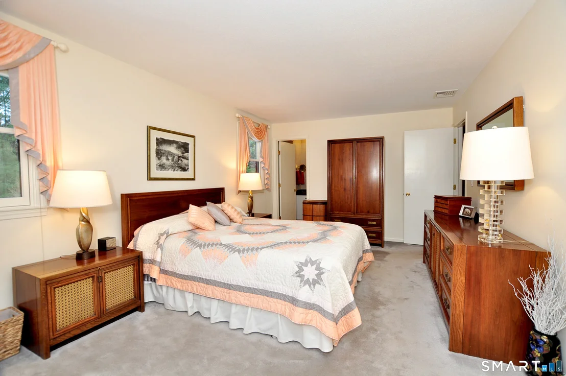 Photo of 15 Winhart Drive