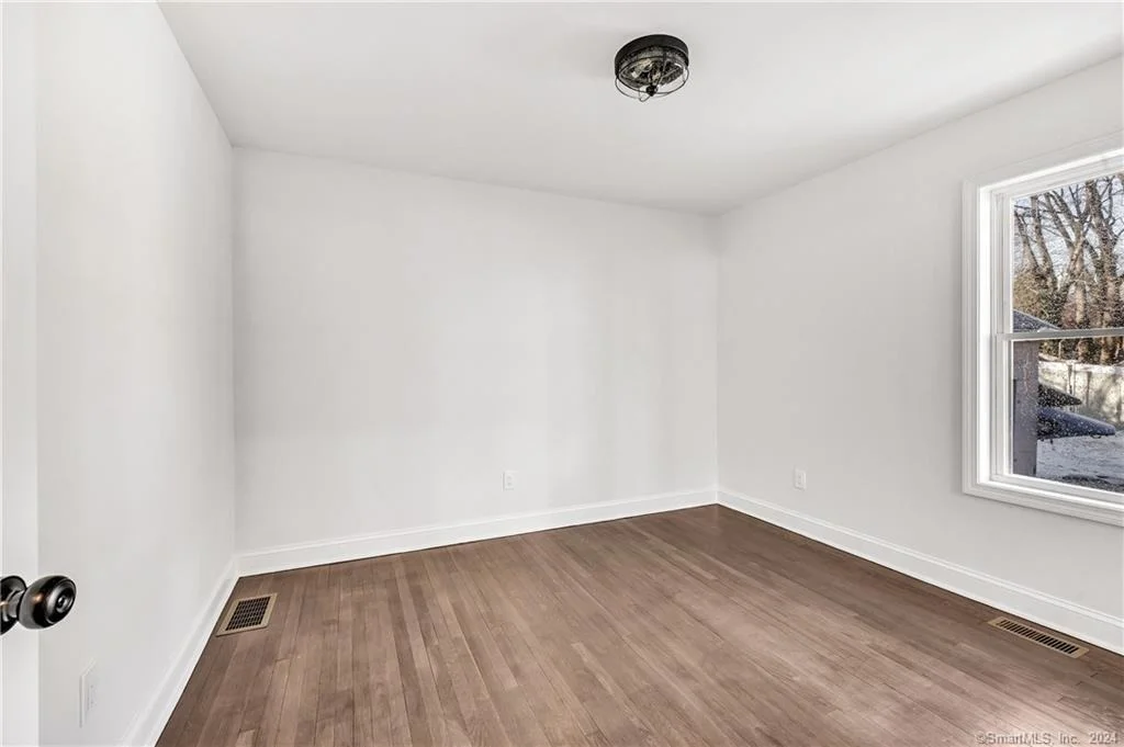 Photo of 39 Edgefield Avenue