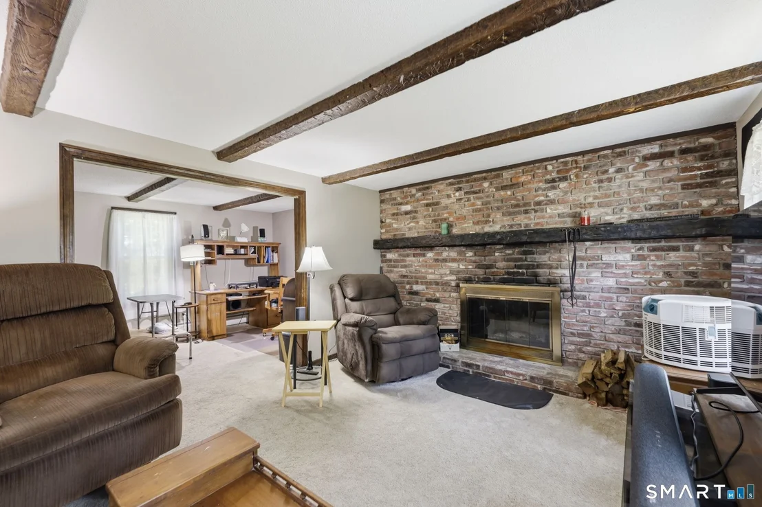 Photo of 142 Jackson Drive